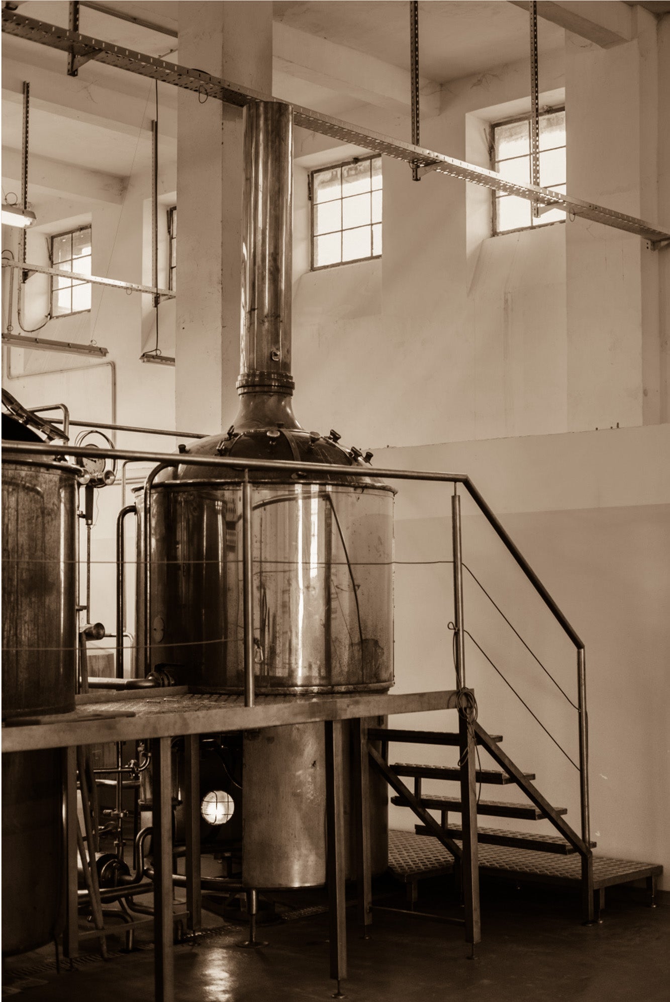 Fermentation vessel for alcohol